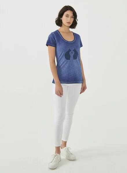 ORGANICATION ORGANICATION Cold Pigment Dyed T-shirt aus Bio-Baumwolle mit Katzen-Print, Indigo, – Produktbild 2 von 4