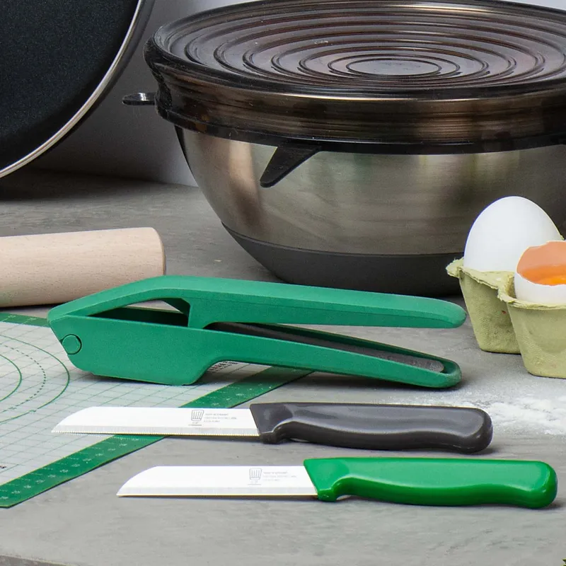 Chefkoch trifft Fackelmann Chefkoch trifft Fackelmann Knoblauchpresse, grün – Produktbild 3 von 3