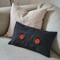 HängemattenGlück HängemattenGlück Sofakissen / Dekokissen aus reiner Bio Baumwolle (Bezug und Füllung) 50x30cm viele Farben, Anthrazit (schwarz), – Produktbild 1 von 1