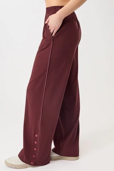 mandala Mandala Track Pants, Ruby (rot), – Produktbild 2 von 3
