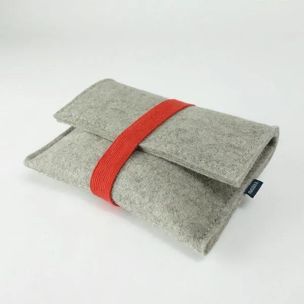 matilda k. manufaktur matilda k. manufaktur Kabel Organizer aus Wollfilz 'otto' in 2 Größen, Hellgrau, – Produktbild 2 von 7