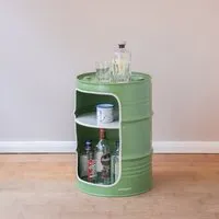 Lockengelöt Lockengelöt Minibar aus einem kleinen Ölfass, Resedagrün, – Produktbild 2 von 3