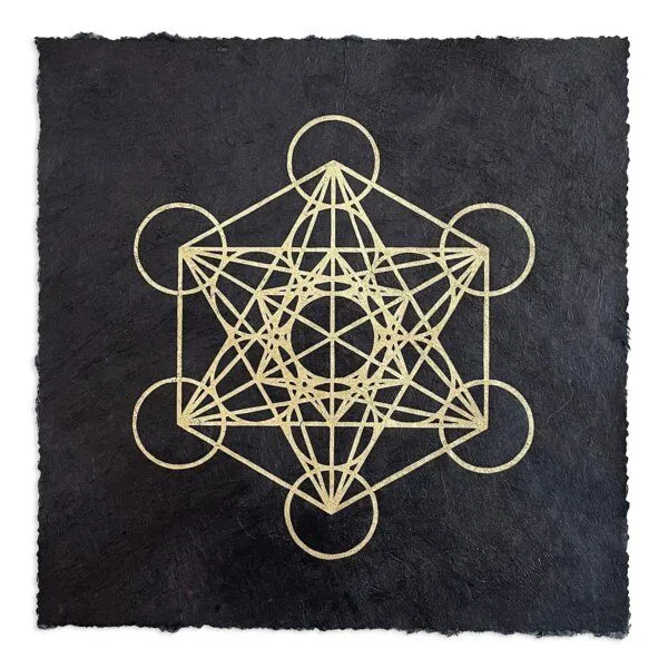 Veskor Cassiopeia Veskor Cassiopeia METATRON WÜRFEL Heilige Geometrie Linoldruck | 21,5 × 21,5 cm | Gold auf Schwarz – Produktbild 1 von 4