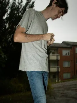 Nudie Jeans Nudie Jeans Herren T-Shirt aus Biobaumwolle "Roffe Melange" – Produktbild 1 von 1