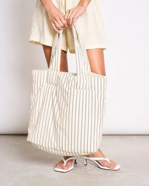 JAN N JUNE JAN N JUNE PADDED SHOPPER SMOL, Buttermilk striped, – Produktbild 1 von 2