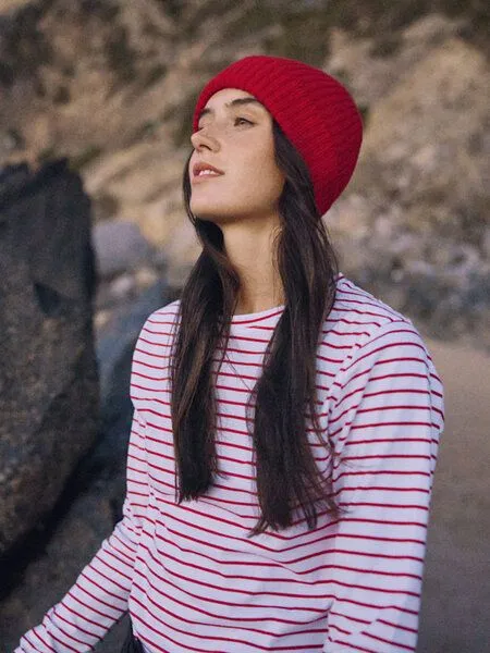 WOTE WOTE Mütze aus softem recyceltem Cashmere Mix, Rot, – Produktbild 1 von 2