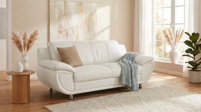 TRENDMANUFAKTUR 3-Sitzer Rondo 207 cm, 3-Sitzer, komfortabel, Federkern optional, Chromfüße, wahlweise mit Federkern, pflegeleichte Bezügen, Unser Dauertiefpreis, Weiß, – Produktbild 1 von 5
