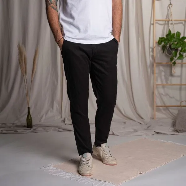 Vresh Clothing Vresh Clothing Vabian - Chino Hose aus TENCEL (TM) Lyocell, Schwarz, – Produktbild 3 von 4