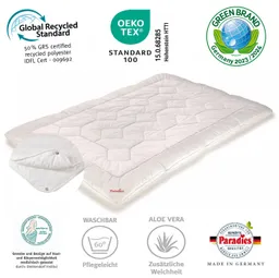 Paradies Paradies 4-Jahreszeitenbett Paradies Halia Varietta extra warme 4-Jahreszeiten Bettdecke 135x200, Füllung: Paradies Fill Fasertechnologie für dauerhaft bauschiges Volumen, davon 50% recycelt, Bezug: 100% Baumwolle, veredelt mit Aloe Vera – Produktbild 1 von 1