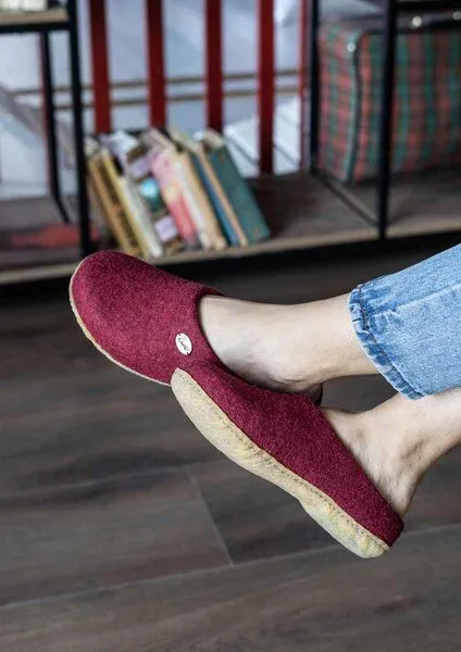 WoolFit WoolFit Filzpantoffeln „Classic“ mit Naturgummisohle mit weichen Filzeinlagen, Dunkelrot, – Produktbild 3 von 4