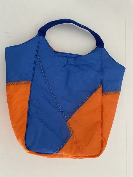 Skrabak Skrabak Upcycling-Tasche aus Segeltuch, Blau-orange, – Produktbild 2 von 4