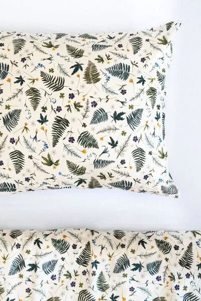 Lesen - Design-Bettwäsche Lesen - Design-Bettwäsche Bettwäsche-Set aus 100% BIO-Baumwollsatin - Farne – Produktbild 4 von 4