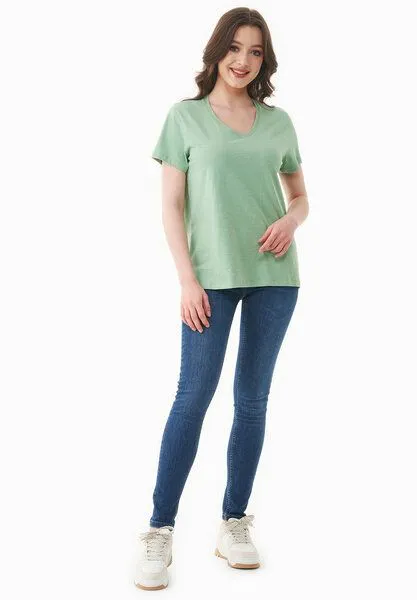 ORGANICATION ORGANICATION Damen Basic T-Shirt aus Bio-Baumwolle mit V-Ausschnitt, Matcha green, – Produktbild 2 von 4
