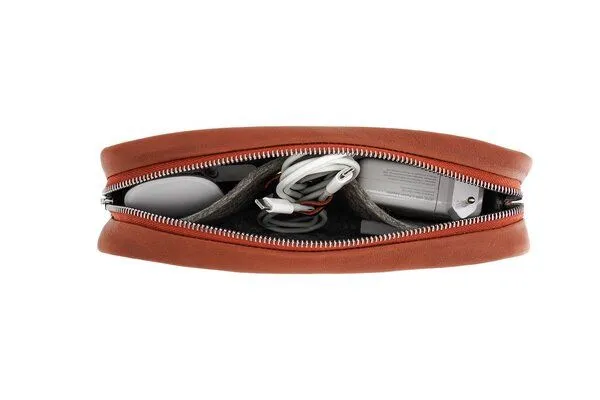 Pack & Smooch Pack & Smooch Kabeltasche "Longford" aus Leder, Magic Maus, USB, SD Karten, Hellbraun, – Produktbild 2 von 4