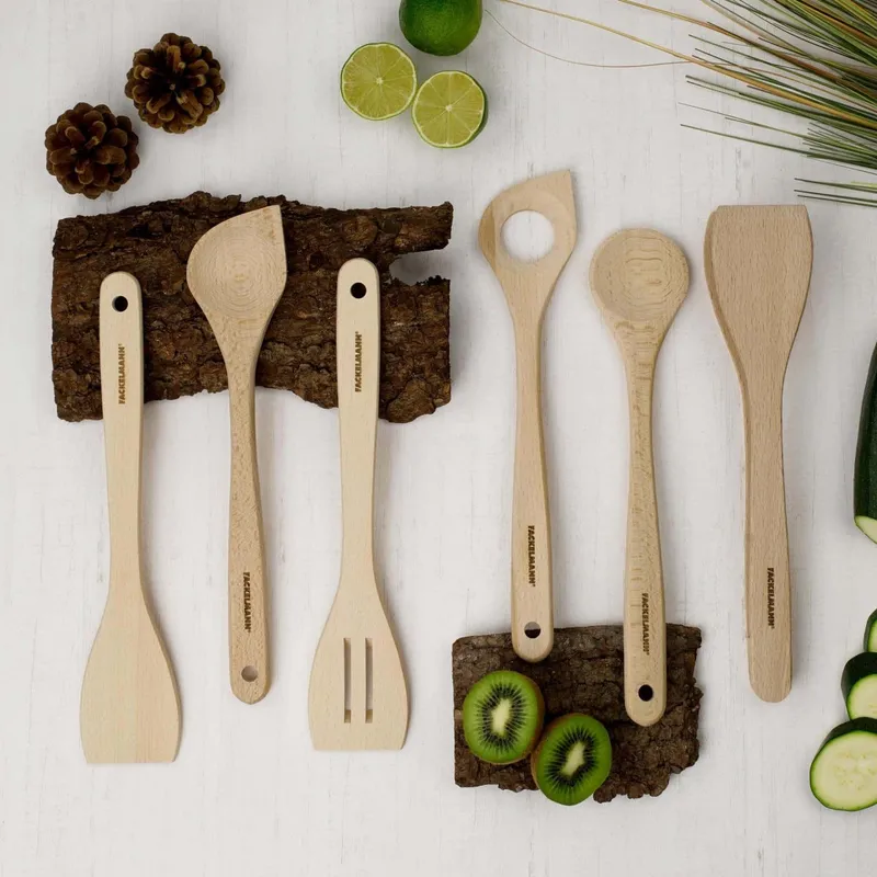 Fackelmann Fackelmann Kochlöffel mit Loch, 30cm, FSC™-zertifizierte Buche – Produktbild 2 von 3