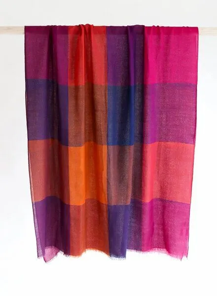Djian Djian Schal aus Merino-Wolle – KARO – mulesingfrei, Blau / bunt, – Produktbild 3 von 3
