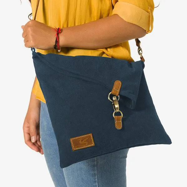 Dragolina Dragolina Flapover Crossbodytasche Nele, Jeansblau (blau), – Produktbild 2 von 3