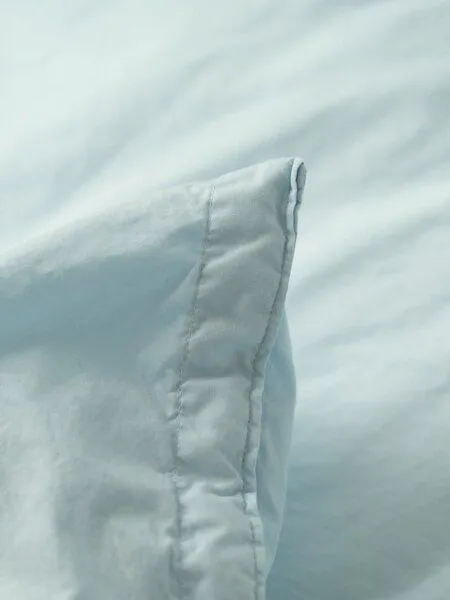 erlich textil erlich textil Fred Kopfkissenbezug aus weicher Bio-Baumwolle, made in Europe, Eisblau, – Produktbild 4 von 7