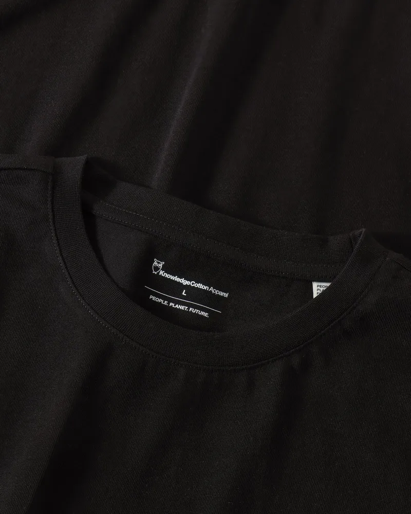 KnowledgeCotton Apparel KnowledgeCotton Apparel Herren vegan T-Shirt Brustlogo Stickerei Black Jet, Schwarz, – Produktbild 1 von 2