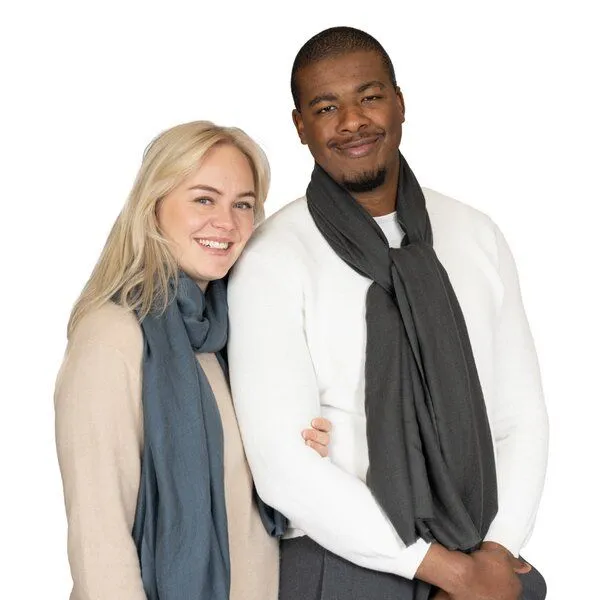 Good To Give Good To Give Leichter Sommer Schal – Umschlagtuch / Stola aus Kaschmir – Fair Trade – 200 × 100 cm, Grün, – Produktbild 3 von 4