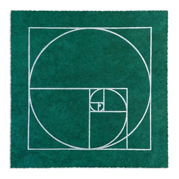 Veskor Cassiopeia Veskor Cassiopeia FIBONACCI SEQUENZ Heilige Geometrie Linoldruck | 22 × 22 cm | Smaragdgrün, Gold, – Produktbild 2 von 4
