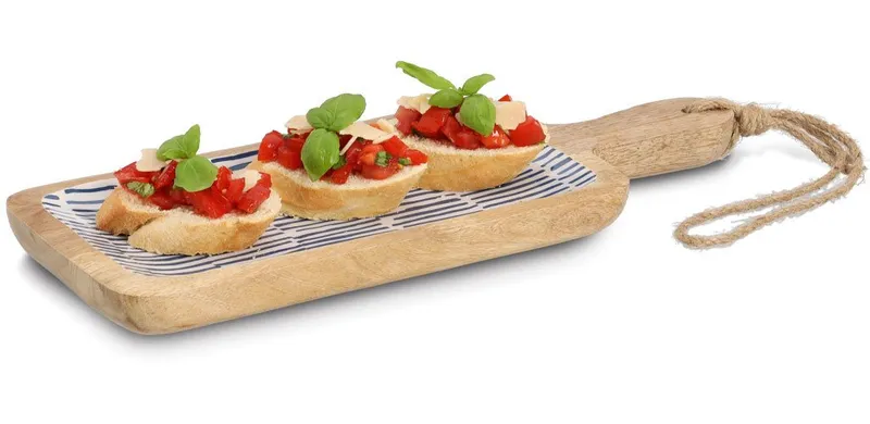 Zeller Present Servierbrett Servierplatte, Mangoholz, Massivholz, Kordel zum Aufhängen, Epoxidharz-Beschichtung, Blau, – Produktbild 1 von 3
