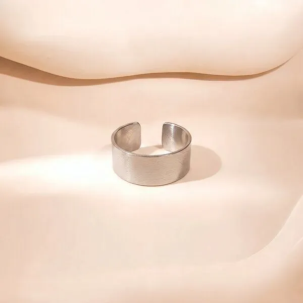 ELEKTROPULLI ELEKTROPULLI Größenverstellbarer Bold Ring ca. 10 mm / Ø 18 mm, Silber, – Produktbild 1 von 3