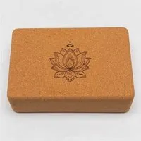 Divasya Divasya Yogablock "natural touch" aus Kork / mittlere Größe / abgerundete Ecken, Lotus, – Produktbild 1 von 1