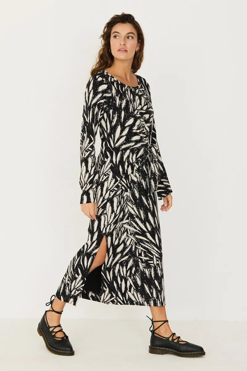 SKFK SKFK Damen vegan Strickkleid In Midi-Länge Mit Knoten Schwarz/Weiß, Schwarz, – Produktbild 2 von 2
