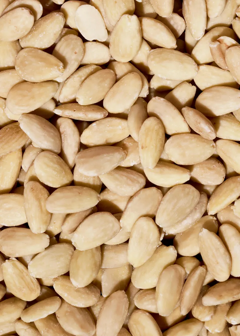 KoRo Blanchierte Mandelkerne 1 kg – Produktbild 1 von 5