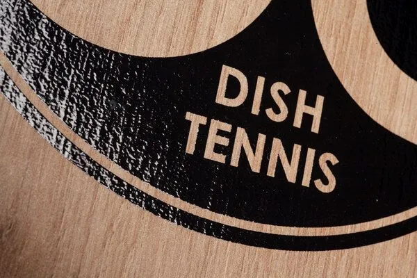 DISH TENNIS DISH TENNIS DER KLEINE BRAUNE Mobile Mini Tischtennisplatte - MADE IN AUSTRIA – Produktbild 4 von 4