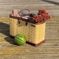 NATUREHOME Schilftasche Damen NATUREHOME M 39x25x11 cm – handgeflochtene Korbtasche mit Ledergriffen, nachhaltige Shopper Tasche aus Naturmaterial, Strandtasche & Einkaufstasche im Boho Design, leicht & robust – Produktbild 1 von 4