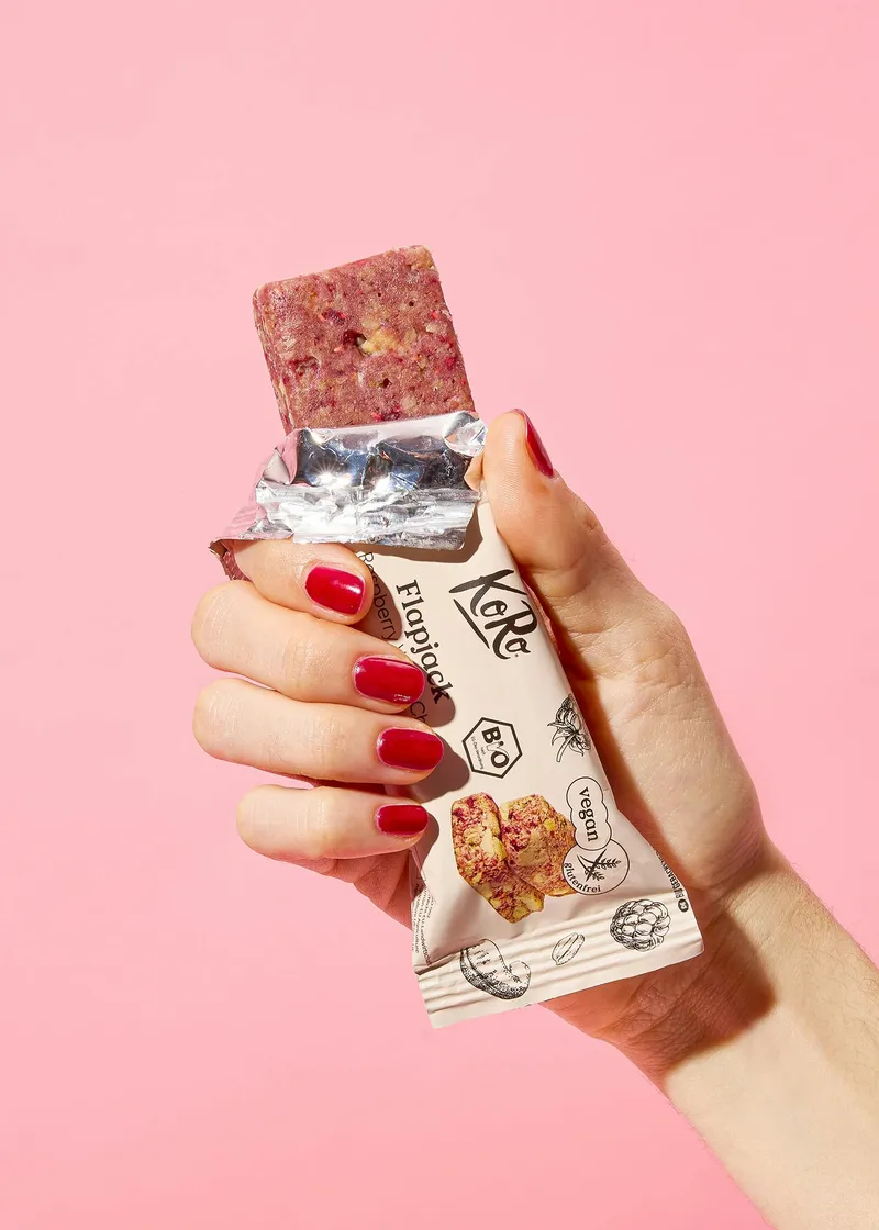 KoRo Bio Oat Bar Raspberry White Choc 60 g – Produktbild 4 von 5