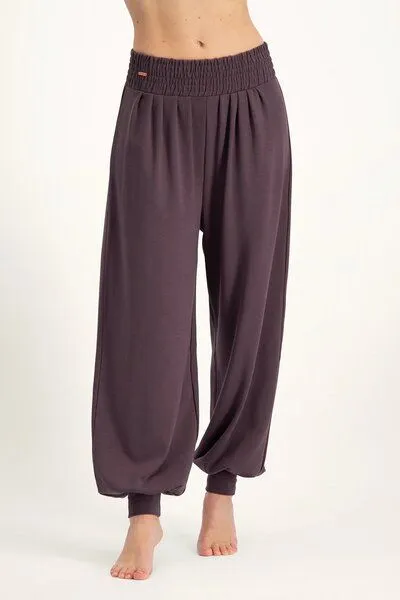 Urban Goddess Urban Goddess Weite Yoga Haremshose Jaya mit Bambus viskose, Berry (lila), – Produktbild 1 von 3