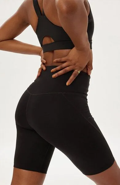 Girlfriend Collective Girlfriend Collective Damen Bike Shorts mit hohem Bund „Compressive" aus recyceltem Plastik, Schwarz, – Produktbild 1 von 4