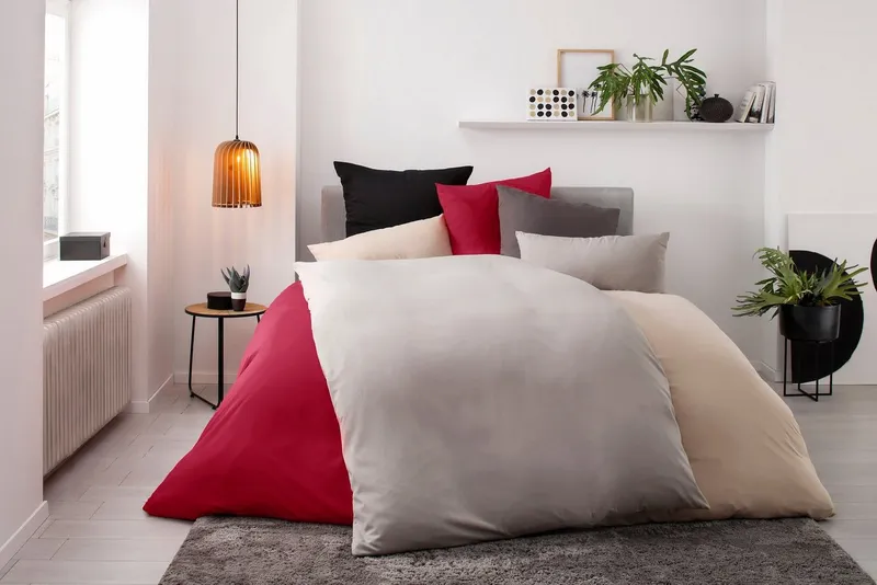 OTTO home Bettwäsche Desner 100% Microfaser, extra weich, allergikerfreundlich, Microfaser, 2 teilig, Premium Qualität, uni, schnell trocknend, pflegeleicht, ab 135x200 cm, Schwarz, – Produktbild 5 von 6