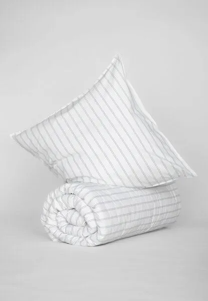 MELA Perkal Bettwäsche Set Style BHANU Stripes | von MELA | Fairtrade & GOTS zertifiziert, Naturweiss / doppelt blau gestreift, – Produktbild 1 von 4