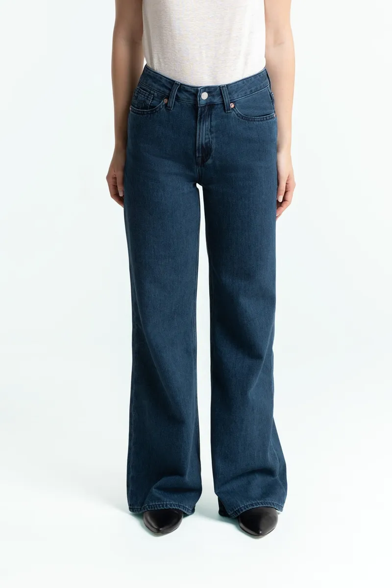 Kings Of Indigo Kings of Indigo Damen vegan Jeans Jane Alex Washed Dark, Extra dunkelblau, – Produktbild 1 von 2