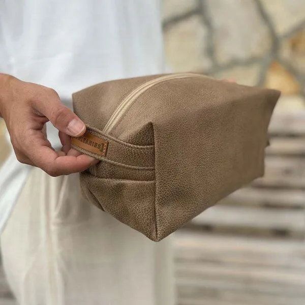 BOWLEANIES TASCHEN BOWLEANIES TASCHEN Kulturbeutel aus Lederfaserstoff, Hellbraun, – Produktbild 4 von 7