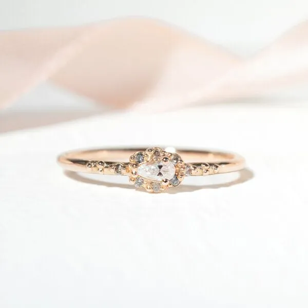 Eppi Eppi Ring mit Moissanit und Salt and Pepper Diamanten Kaylyn, Gelb, – Produktbild 1 von 4