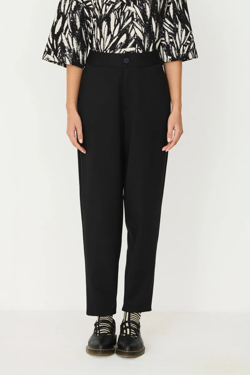 SKFK SKFK Damen vegan Karottenhose Soraia Schwarz, Schwarz, – Produktbild 2 von 2