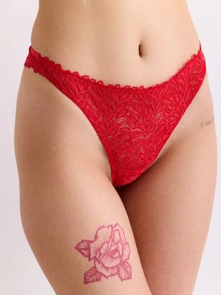 erlich textil erlich textil Dreamy Lace String mit Spitze aus recyceltem Polyamid, Chilirot, – Produktbild 4 von 6