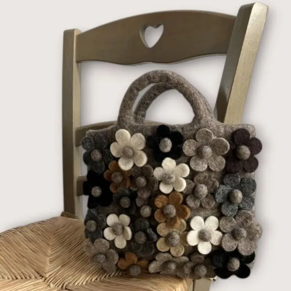 Luna-Leena Luna-Leena Kinder Handtasche aus Filz schwarz, braun, weiß – handgehäkelt in Nepal – Produktbild 2 von 4