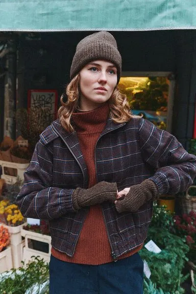 Basic Apparel Basic Apparel Strick-Beanie Mütze SALLY mit Bio-Wolle, Braun-carafe, – Produktbild 2 von 2