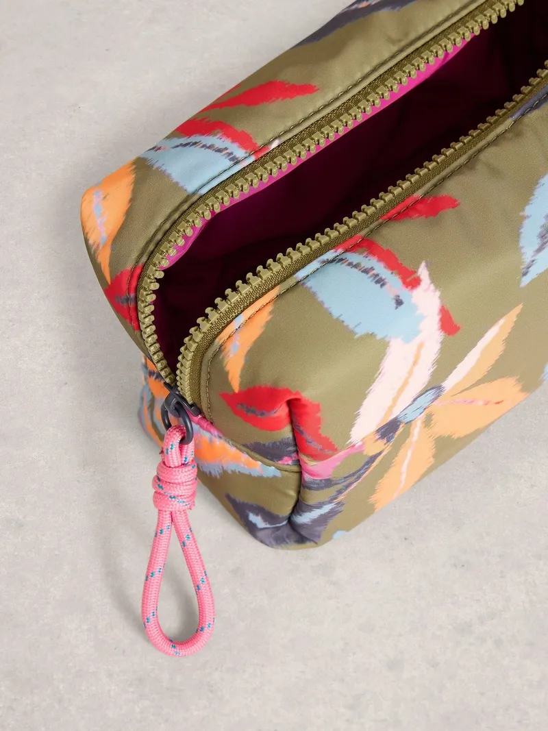 White Stuff Kulturtasche Meadow - Einheitsgröße, Grün print, – Produktbild 3 von 4