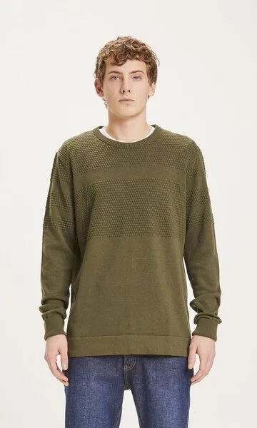 KnowledgeCotton Apparel KnowledgeCotton Apparel Strickpullover FIELD Bobble Knit aus Bio-Baumwolle, Grün (forrest night), – Produktbild 1 von 3