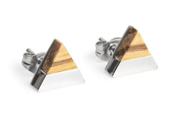 BeWooden BeWooden Dreieckige Ohringe - Holz und Edelstahl Kombination, Grey, – Produktbild 2 von 5