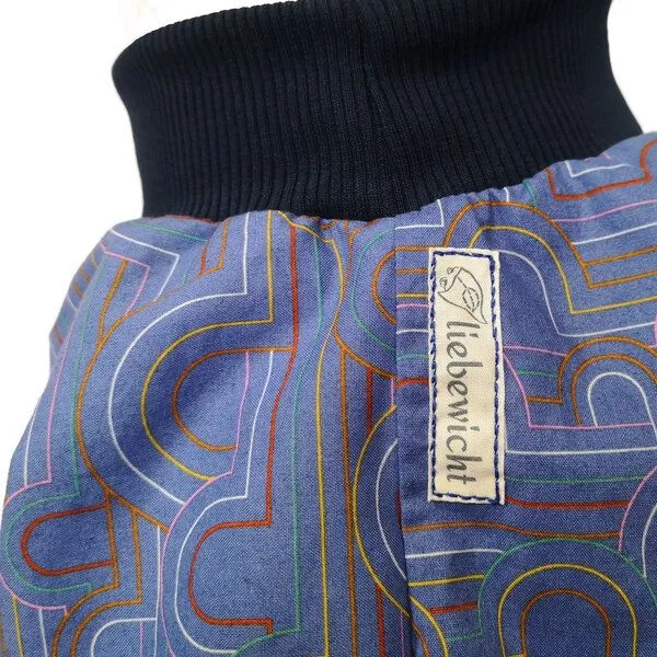 liebewicht liebewicht kurze Pumphose Sommerhose gemustert aus Biobaumwolle, Blau gemustert/blau, – Produktbild 3 von 4