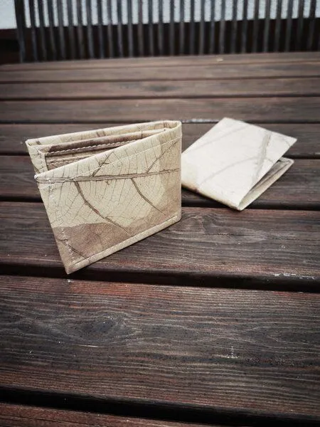 BY COPALA BY COPALA Portemonnaie aus Blättern, 1-fach gefaltet, Beige, – Produktbild 1 von 4