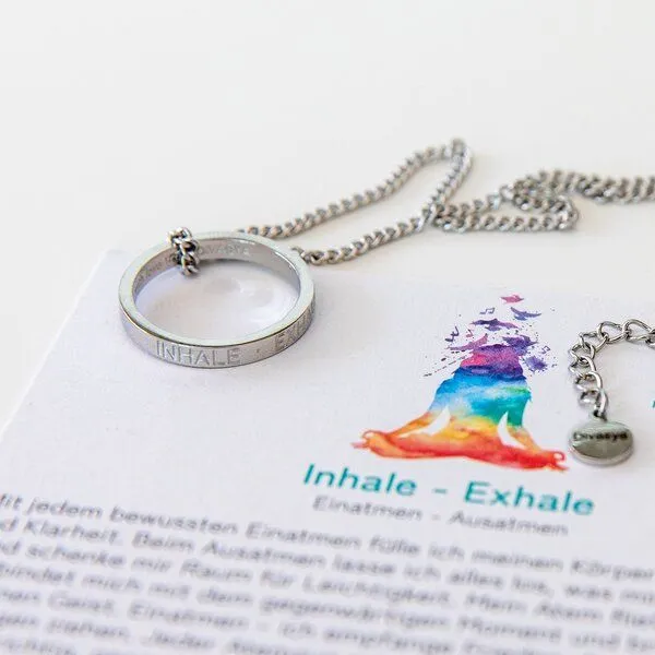 Divasya Divasya Silberne Kette mit Ring | Inhale - Exhale – Produktbild 1 von 4